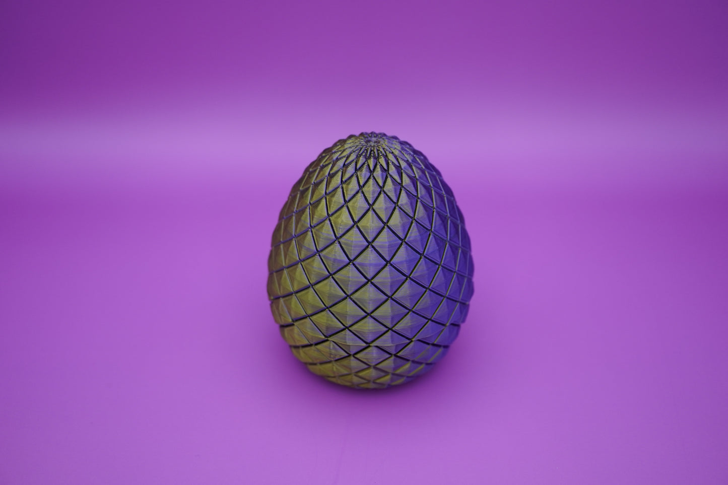 Huevo con Serpiente Articulada - Criatura tierna