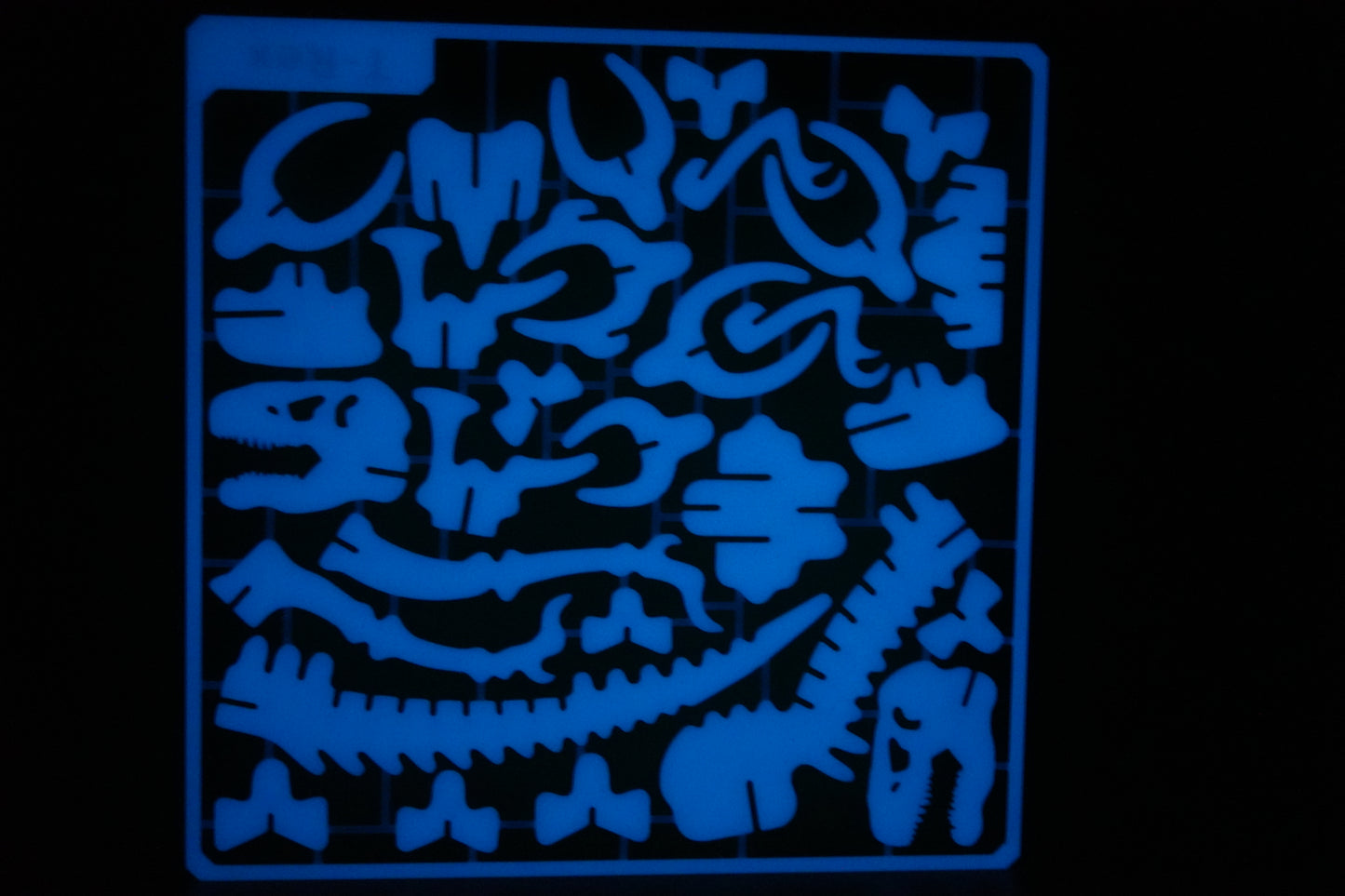 T-Rex Planilla Armable - Glow in the dark