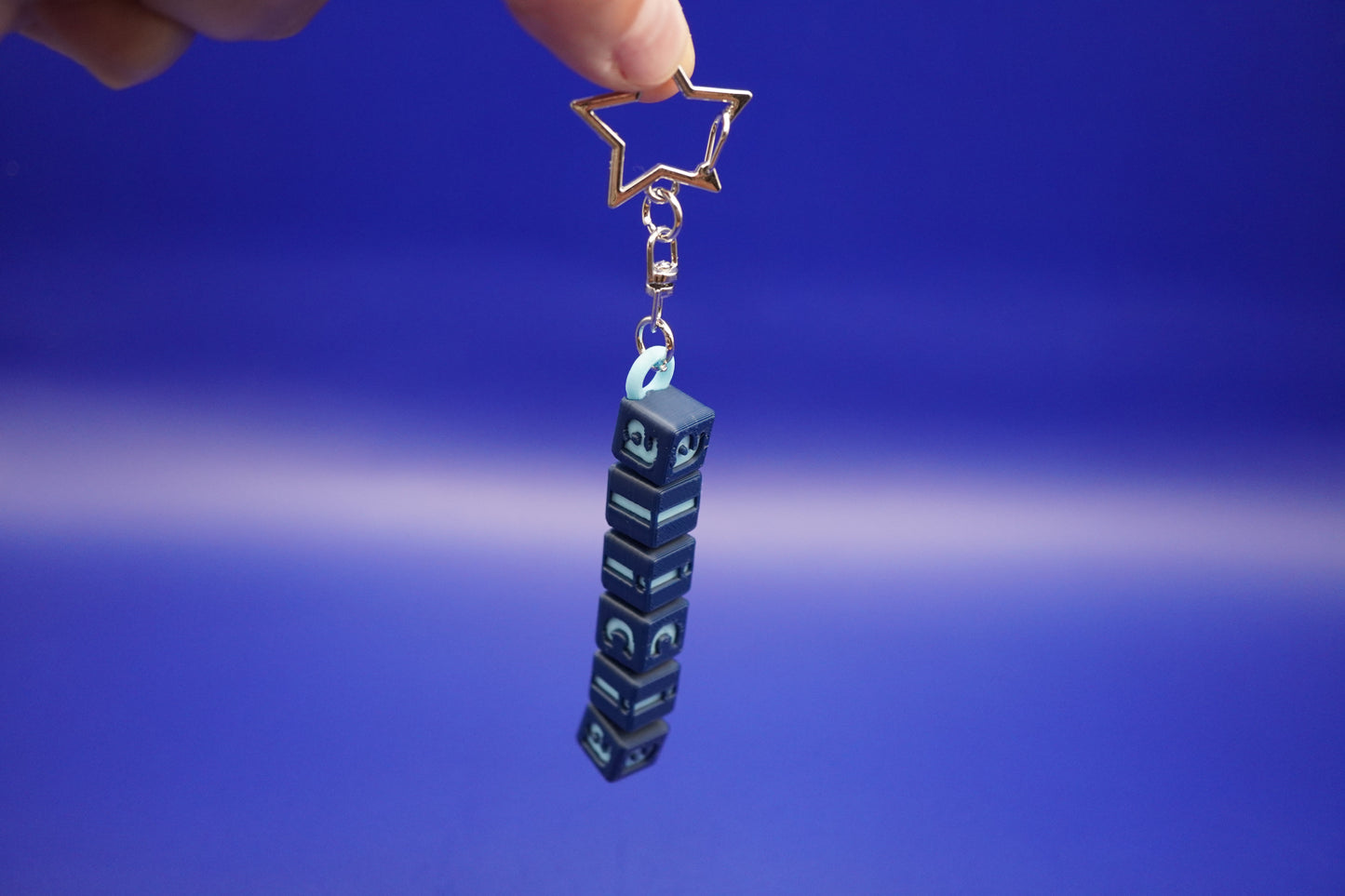 Charm Letras Cúbicas Articuladas - Personaliza colores y texto